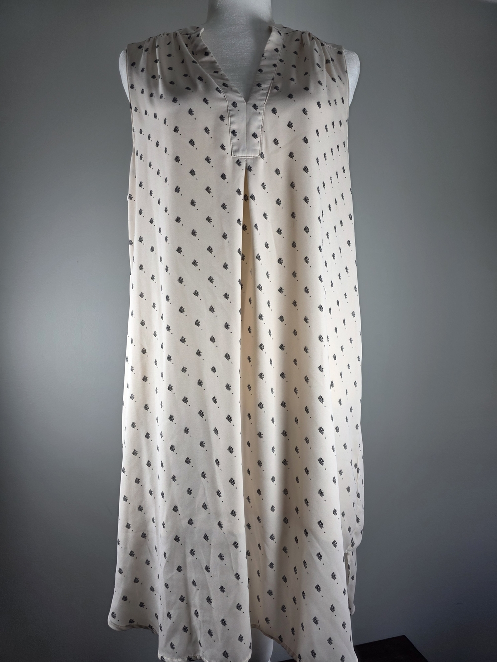 H&M Women’s Size 14 Cream & Black Leaf Print Sleeveless Tunic Blouse